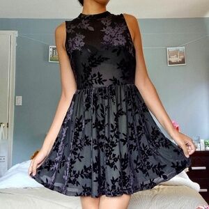 Forever 21 Women's Black Dress